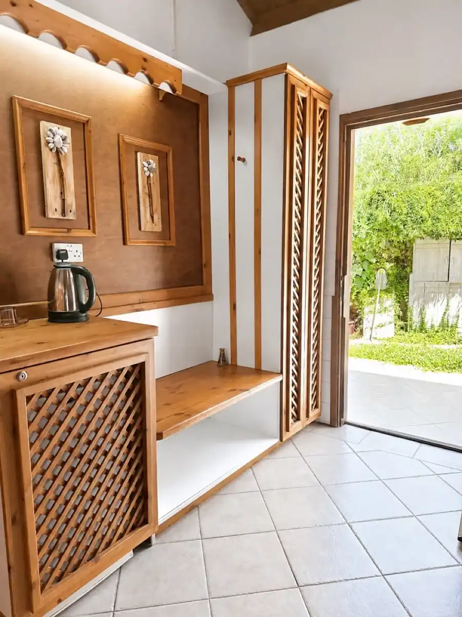 Poolside Bungalow kitchenette and entry